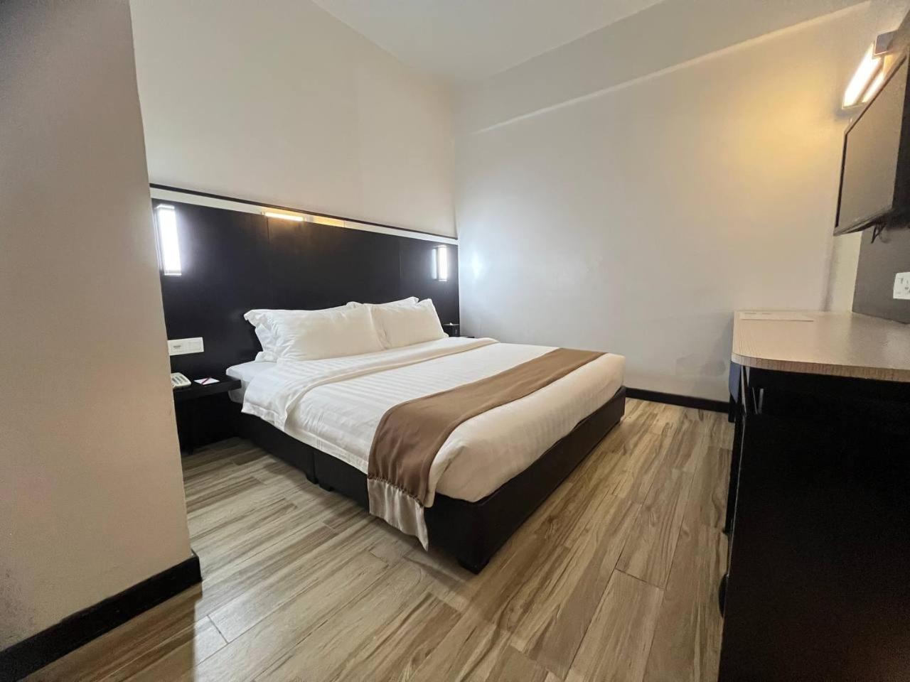 Dreamtel Hotel