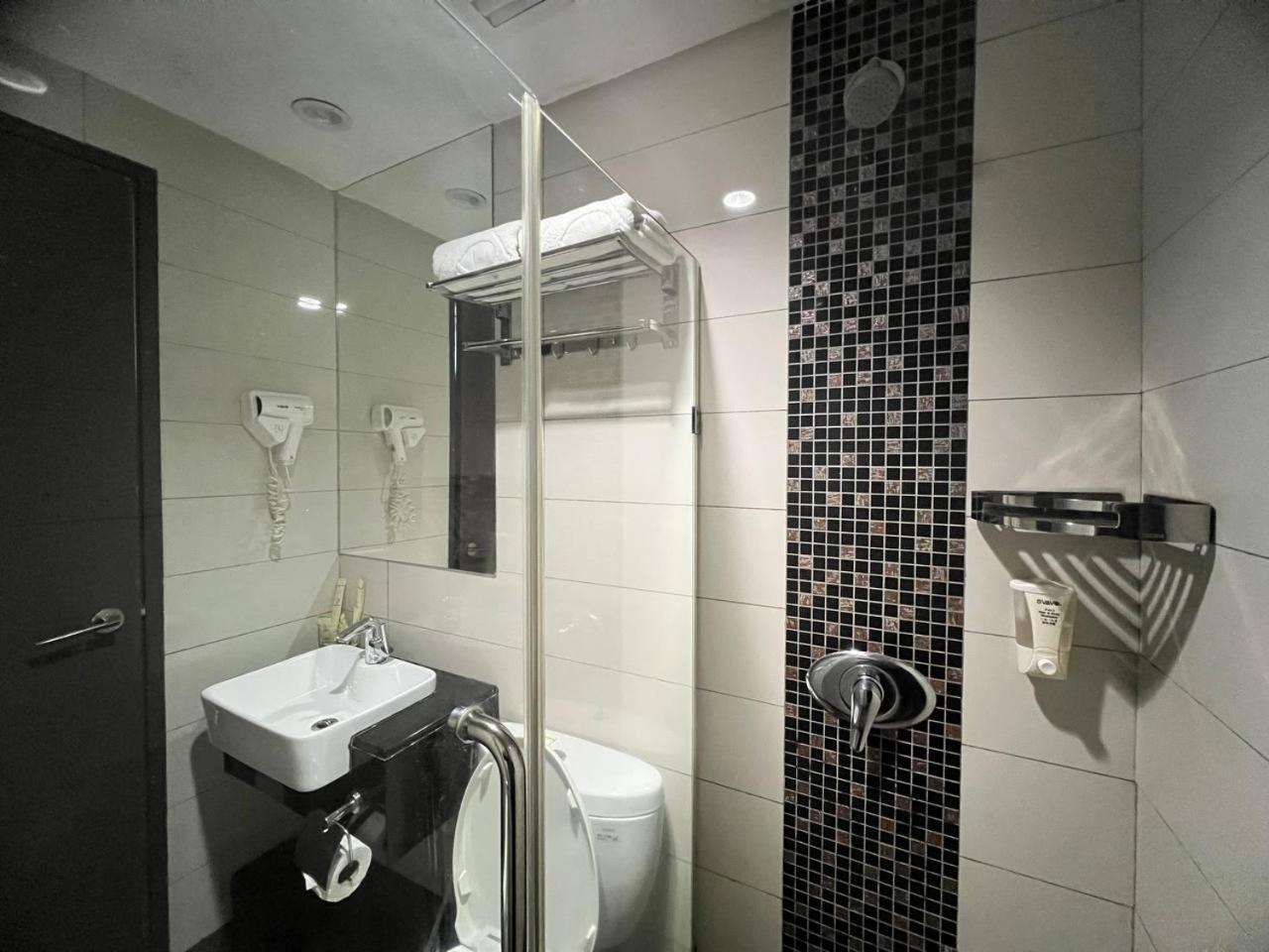 Dreamtel 3*