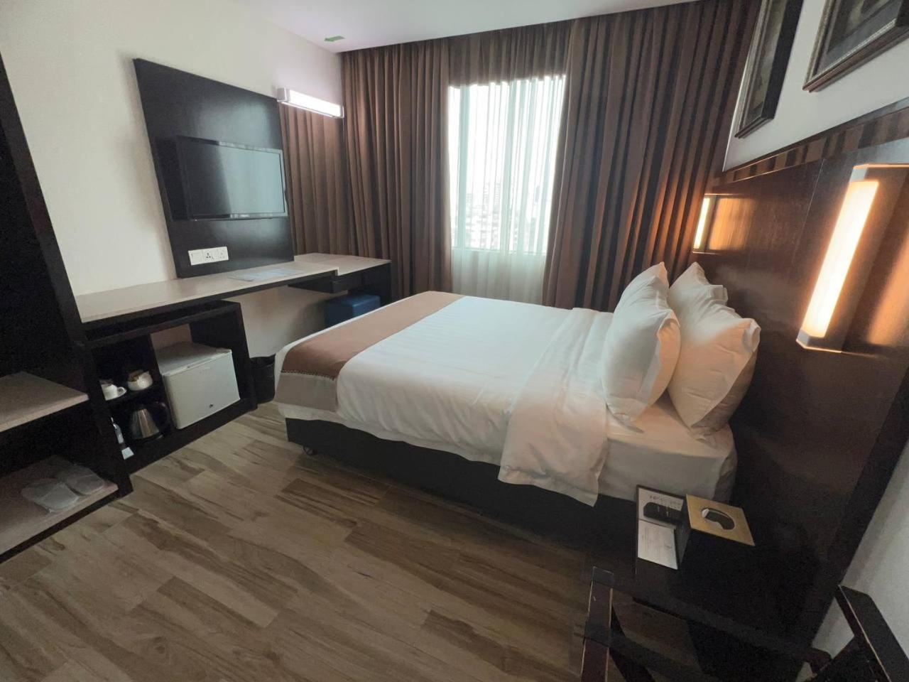 Dreamtel Hotel Kota Kinabalu